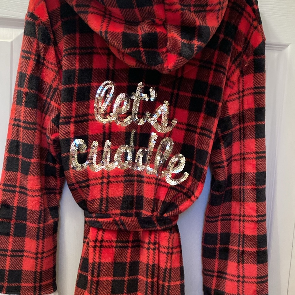 Plaid Red and Black Women's Robe - Picture 5 of 7